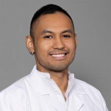 Jairus Flores, MD headshot