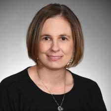 Tracy MacRitchie, CRNP headshot