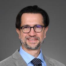 Julian N Diaz Fraga, MD headshot