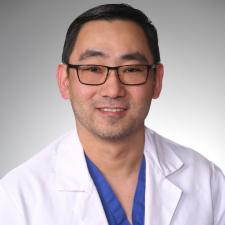 Robert Q Luo, DO headshot