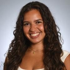 Coral Caceres, MD headshot